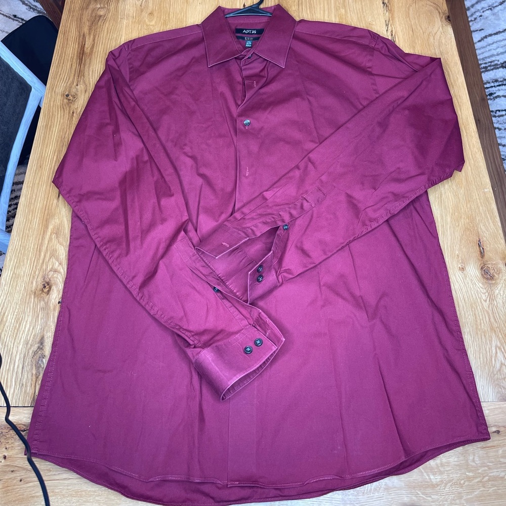 Apt 9 button down
